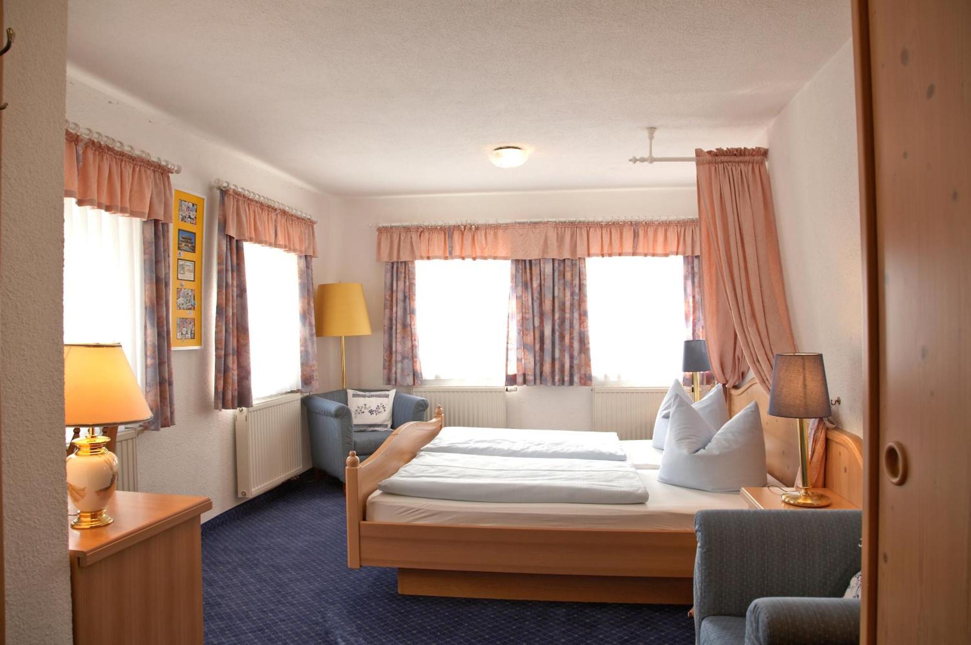 Gasthaus Zur Post Waal Bagian luar foto